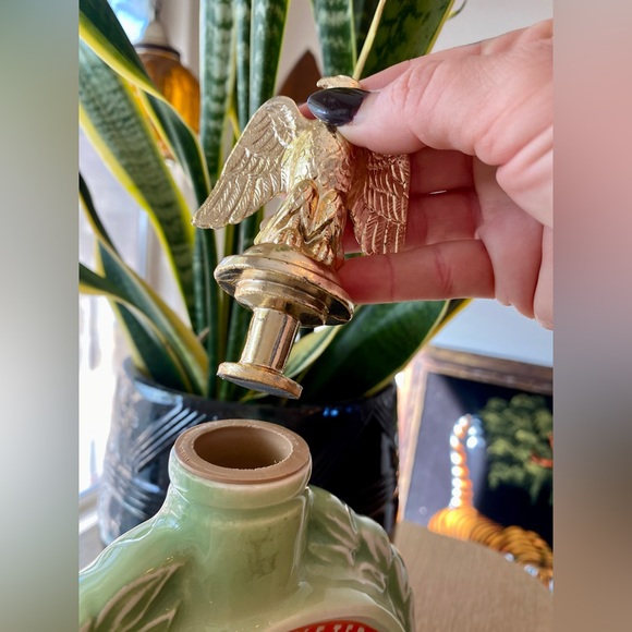 Vintage Jim Beam Whiskey Decanter, 1969, WWII American Vets - Picture 5 of 10